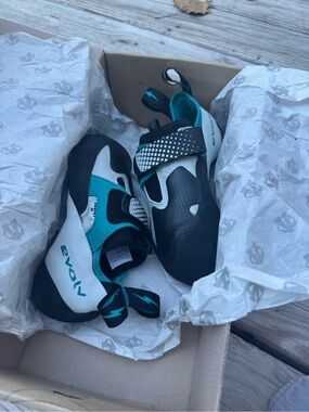 Evolv Zenist Climbing  Shoes